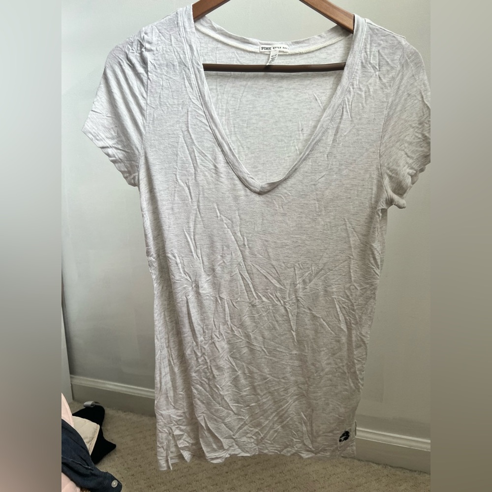 Light gray tee PINK